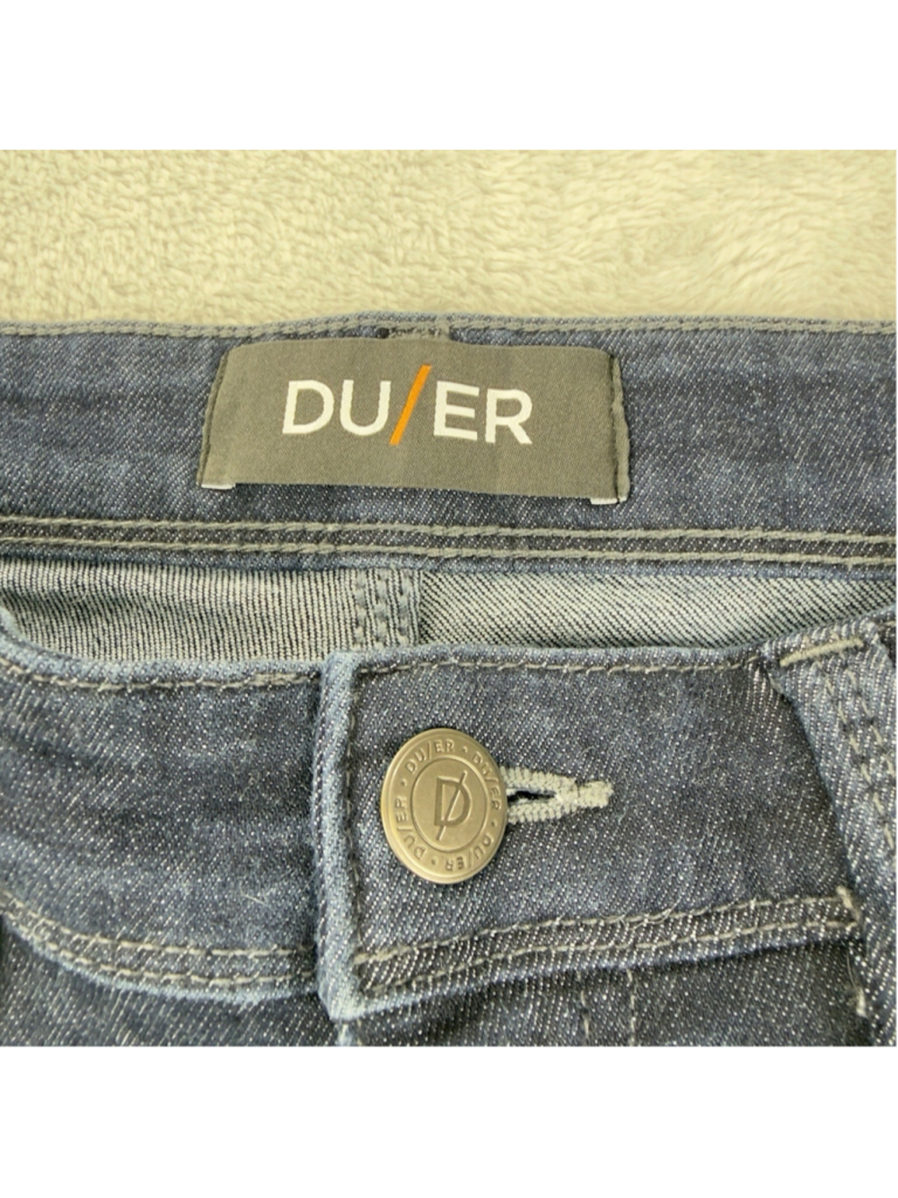 DU/ER Mens Size 32x30 Slim Fit Denim Jeans - Picture 4 of 12
